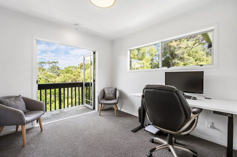 Photo of property in 2/31 Tui Glen Road, Birkenhead, Auckland, 0626