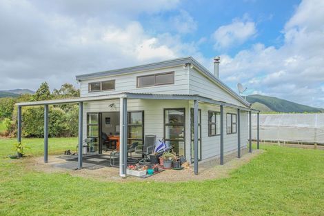 Photo of property in 119 Engles Road, Shannon, 4821