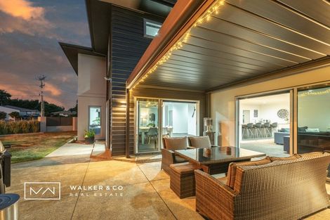 Photo of property in 15 Brentwood Street, Trentham, Upper Hutt, 5018