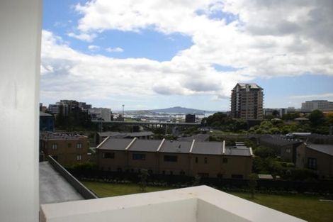 Photo of property in 2m/160 Symonds Street, Eden Terrace, Auckland, 1010