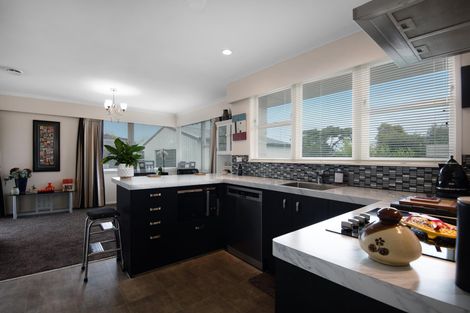 Photo of property in 3 Sutherland Crescent, Westbrook, Palmerston North, 4412