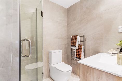 Photo of property in 76b Salamanca Road, Sunnynook, Auckland, 0620