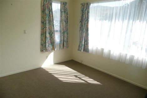 Photo of property in 36 Percy Dyett Drive, Karori, Wellington, 6012