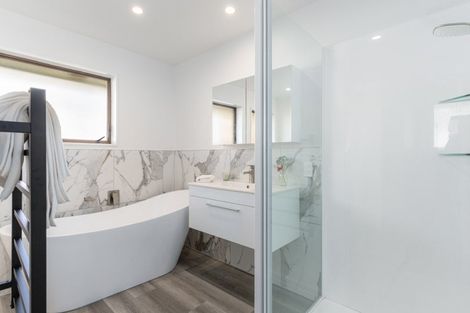 Photo of property in 3 Phoenix Avenue, Hokowhitu, Palmerston North, 4410