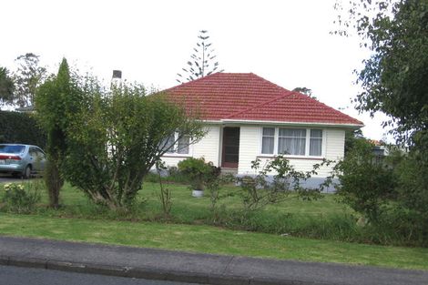 Photo of property in 97 Kervil Avenue, Te Atatu Peninsula, Auckland, 0610