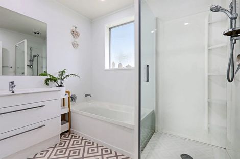 Photo of property in 220a Wolseley Street, Mayfair, Hastings, 4122