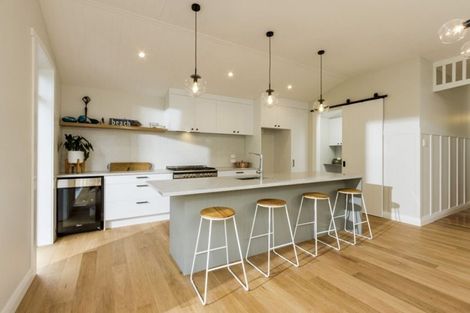 Photo of property in 10 North Avenue, Narrow Neck, Auckland, 0624