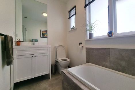 Photo of property in 37 Cuffs Road, Wainoni, Christchurch, 8061