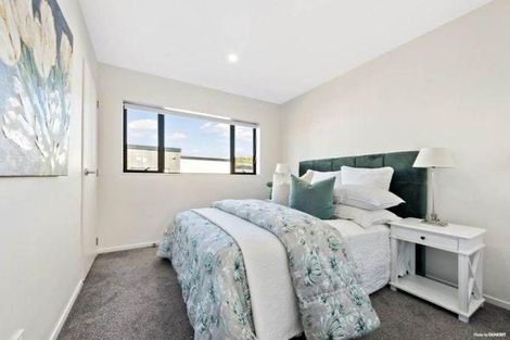 Photo of property in 2 Creekside Way, Flat Bush, Auckland, 2019