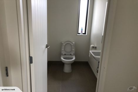 Photo of property in 8 Travis View Drive, Fairview Heights, Auckland, 0632