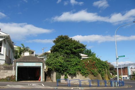 Photo of property in 276/74 Victoria Road, Devonport, Auckland, 0624