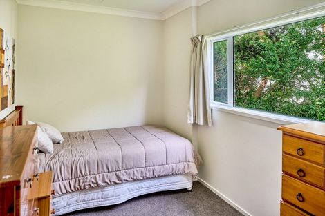 Photo of property in 5b Whitehouse Road, Titahi Bay, Porirua, 5022