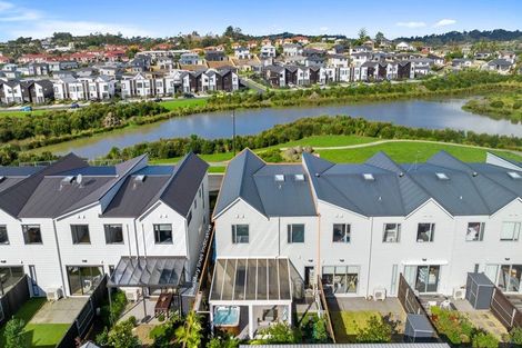 Photo of property in 28 Owen Chapman Drive, Red Beach, 0932