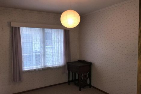 Photo of property in 37 St Leonards Road, Kelston, Auckland, 0602