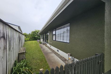 Photo of property in 8a Busby Place, Awapuni, Palmerston North, 4412