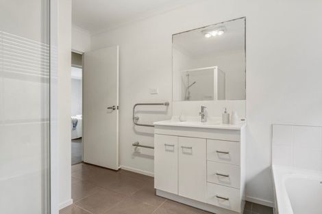 Photo of property in 26 Butterworth Crescent, Papamoa Beach, Papamoa, 3118