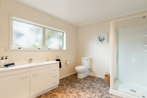 Photo of property in 63 Mazengarb Road, Paraparaumu Beach, Paraparaumu, 5032