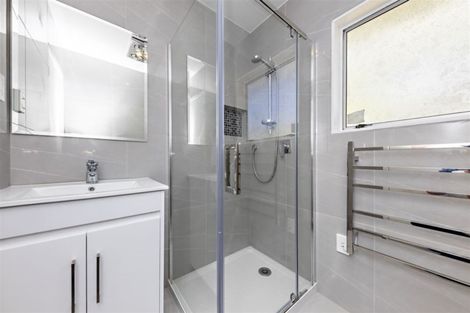 Photo of property in 2/20 Darnell Crescent, Clover Park, Auckland, 2019