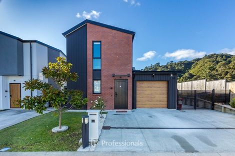Photo of property in 7 La Mer Lane, Wallaceville, Upper Hutt, 5018
