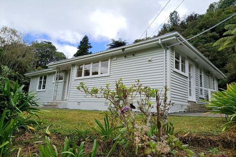 Photo of property in 139 Kamahi Street, Stokes Valley, Lower Hutt, 5019