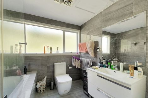 Photo of property in 9 Keldale Place, Forrest Hill, Auckland, 0620