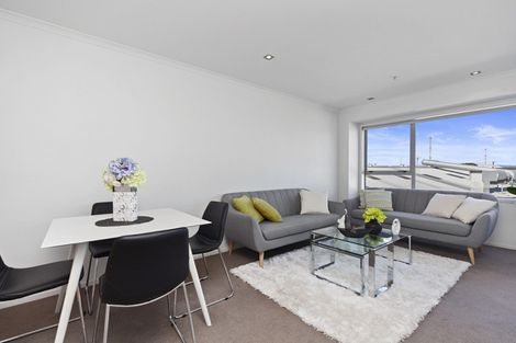 Photo of property in Algarve Apartments, 213/332 Maunganui Road, Mount Maunganui, 3116