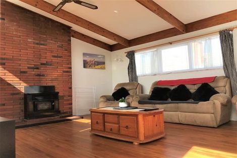 Photo of property in 24 Clayton Road, Manurewa, Auckland, 2102