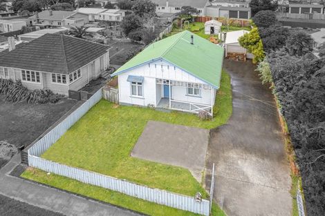 Photo of property in 22 Abbot Street, Gonville, Whanganui, 4501