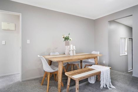 Photo of property in 32d Gifford Road, Papatoetoe, Auckland, 2025