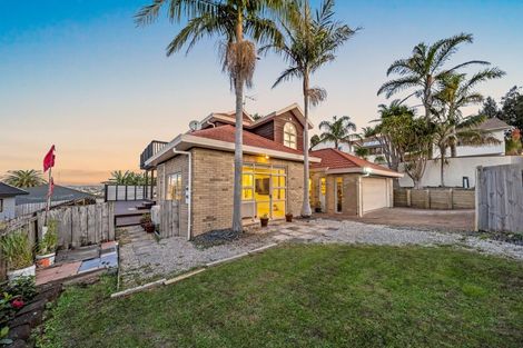 Photo of property in 10 San Fernando Way, Henderson, Auckland, 0612