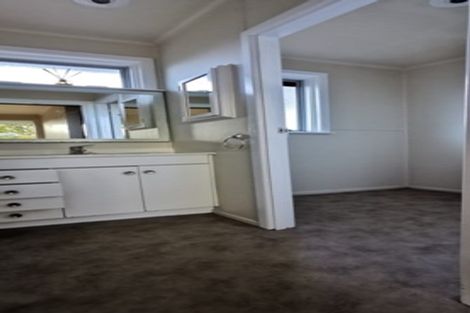 Photo of property in 14 Freyberg Place, Howick, Auckland, 2014