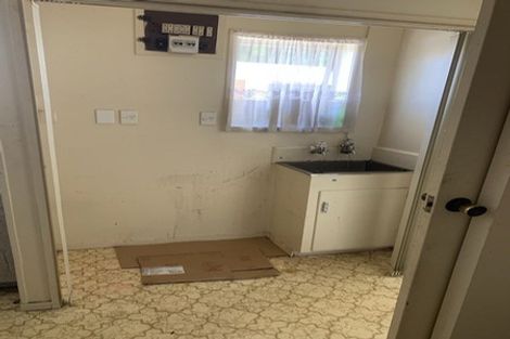 Photo of property in 2/25 Overton Road, Papatoetoe, Auckland, 2025