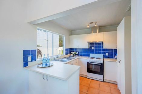 Photo of property in 2/28 Noeleen Street, Glenfield, Auckland, 0629