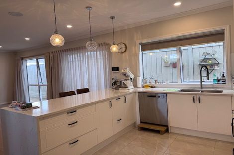 Photo of property in 5 Ksenia Drive, Flat Bush, Auckland, 2019