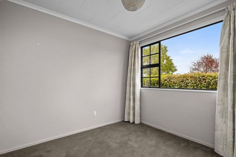 Photo of property in 12 Ashworth Street, Alexandra, 9320