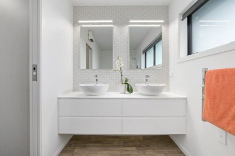 Photo of property in 50 Glen Lynne Avenue, Queenwood, Hamilton, 3210