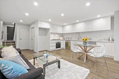 Photo of property in 1/1 Halsey Road, Manurewa, Auckland, 2102