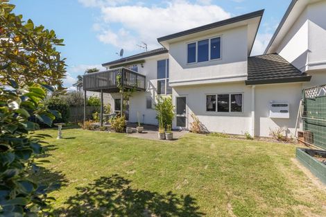 Photo of property in 2 Pipi Street, Two Mile Bay, Taupo, 3330