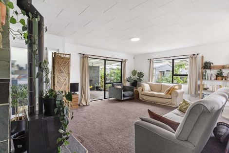 Photo of property in 14 Advocate Place, Randwick Park, Auckland, 2105