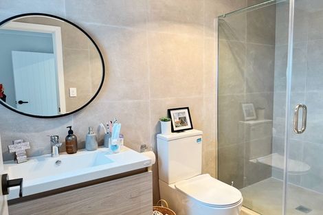 Photo of property in 2f Millen Avenue, Pakuranga, Auckland, 2010