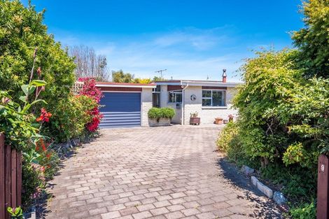 Photo of property in 9 Bermuda Grove, Paraparaumu Beach, Paraparaumu, 5032