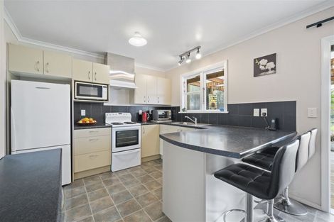 Photo of property in 16 Leeds Street, Milson, Palmerston North, 4414
