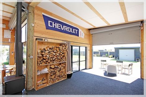 Photo of property in 29 Shortt Street, Foxton Beach, Foxton, 4815