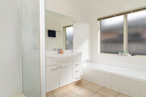 Photo of property in 92 Denny Hulme Drive, Mount Maunganui, 3116