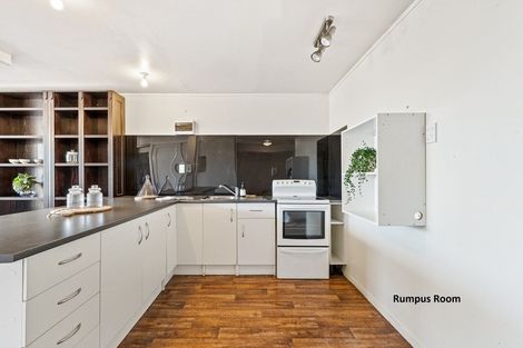 Photo of property in 6 Parrs Cross Road, Henderson, Auckland, 0612