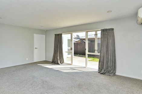Photo of property in 3/2 Broadbent Street, Riccarton, Christchurch, 8041