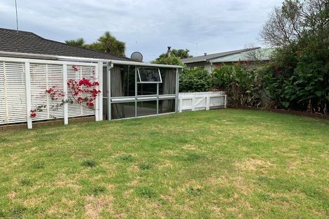 Photo of property in 38 Norfolk Crescent, Otaki Beach, Otaki, 5512