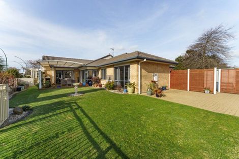 Photo of property in 2 Carlsberg Place, Papamoa Beach, Papamoa, 3118