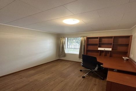 Photo of property in 26 Cockayne Crescent, Sunnynook, Auckland, 0620