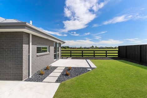 Photo of property in 36 Plover Avenue, Amberley, 7410